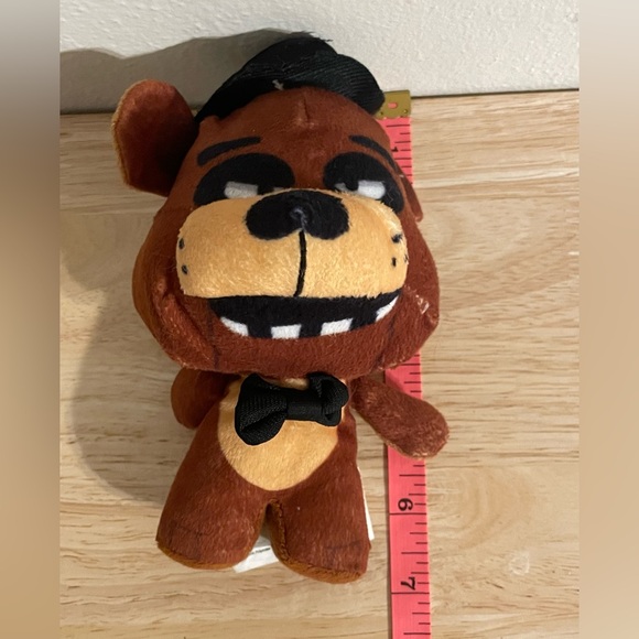 Five Nights at Freddy's 7” Brown Fazbear Stuffed Plush Animal 2017 - Picture 6 of 6